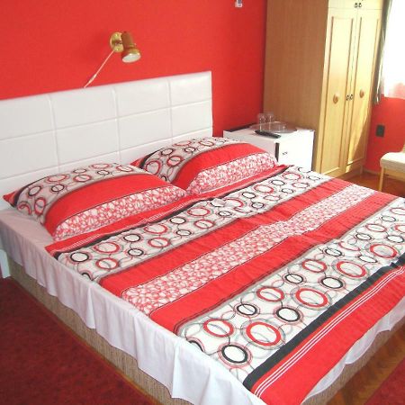 Gyongyvirag Vendeghaz Apartment บาลาตงโบกลาร์ ภายนอก รูปภาพ