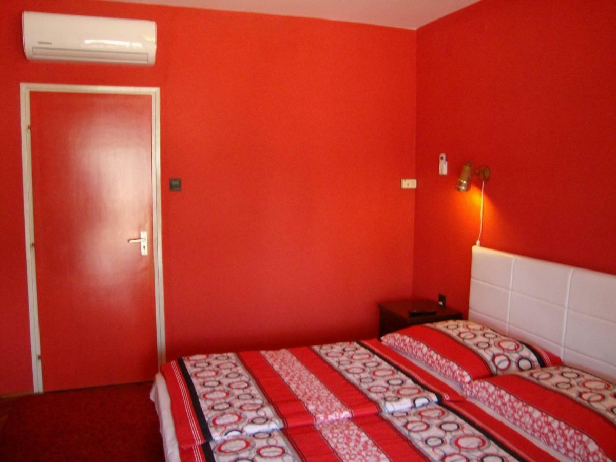 Gyongyvirag Vendeghaz Apartment บาลาตงโบกลาร์ ภายนอก รูปภาพ