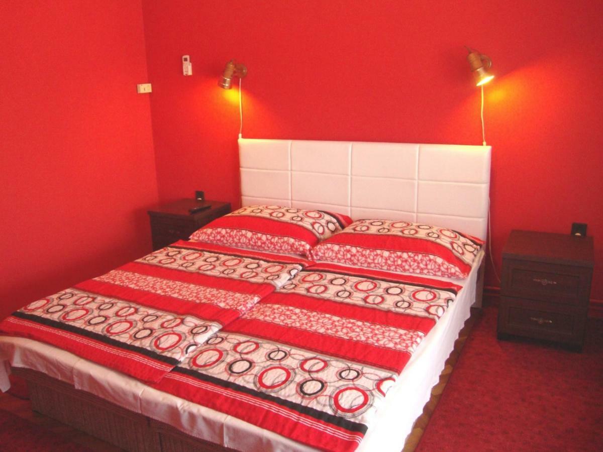 Gyongyvirag Vendeghaz Apartment บาลาตงโบกลาร์ ภายนอก รูปภาพ