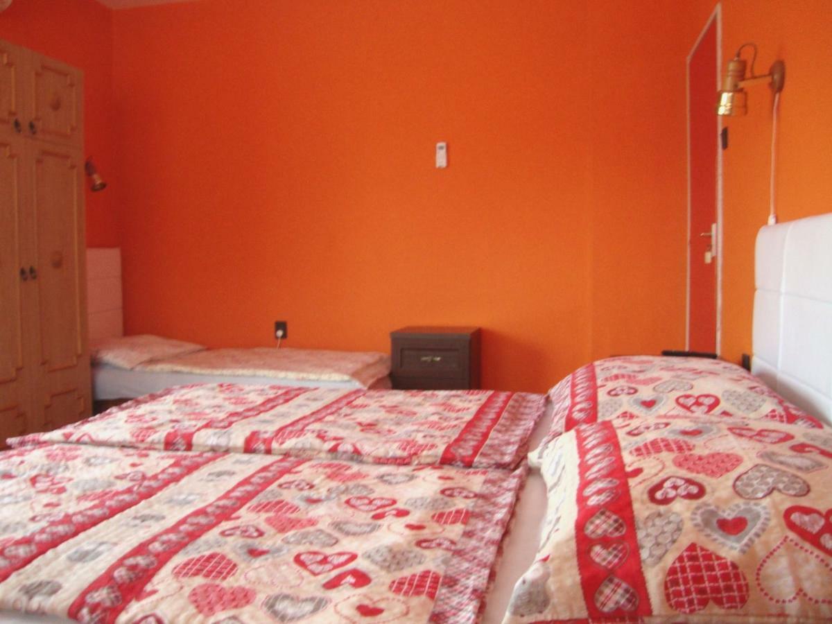 Gyongyvirag Vendeghaz Apartment บาลาตงโบกลาร์ ภายนอก รูปภาพ