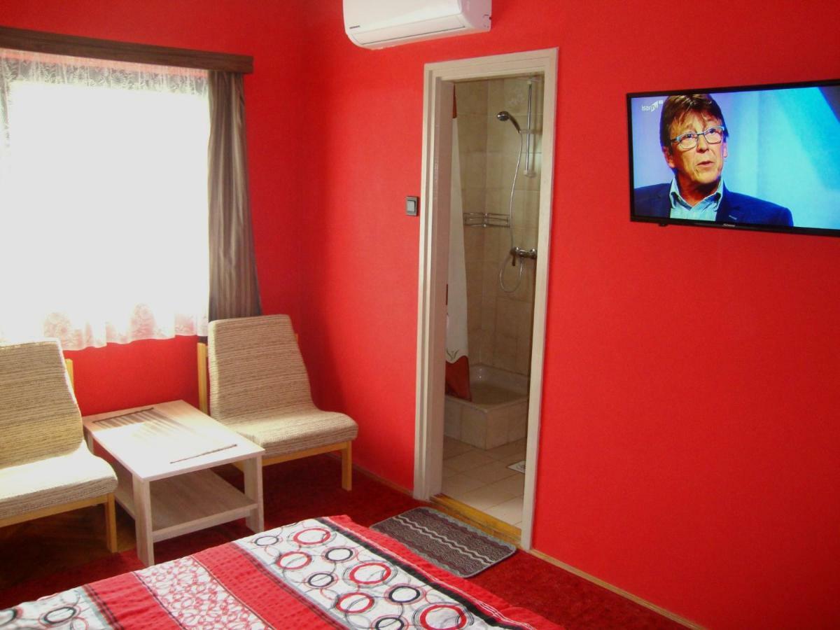 Gyongyvirag Vendeghaz Apartment บาลาตงโบกลาร์ ภายนอก รูปภาพ