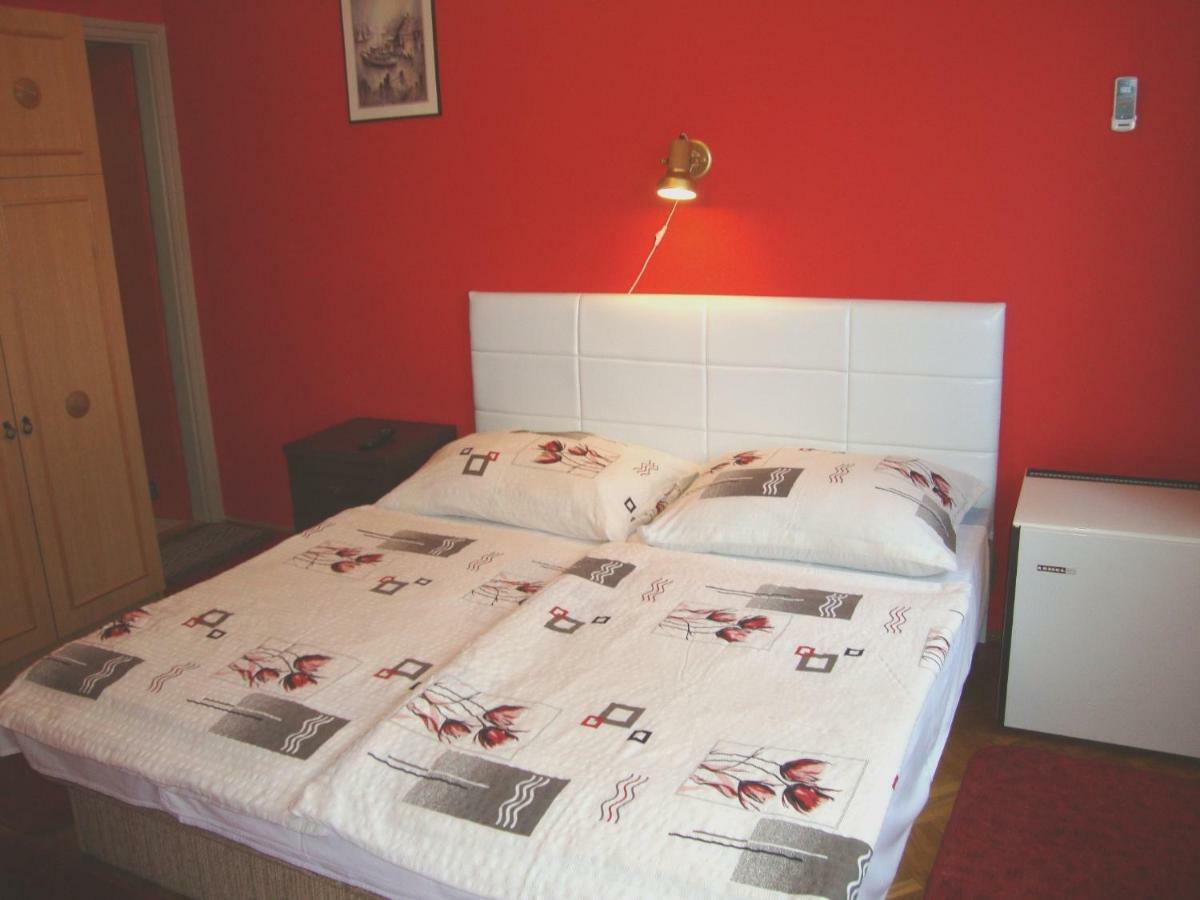 Gyongyvirag Vendeghaz Apartment บาลาตงโบกลาร์ ภายนอก รูปภาพ