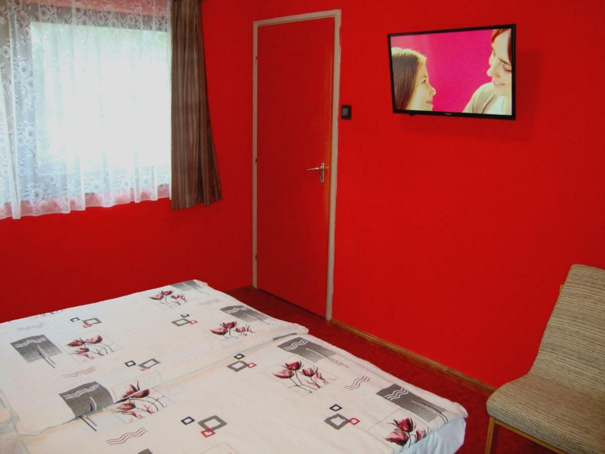 Gyongyvirag Vendeghaz Apartment บาลาตงโบกลาร์ ภายนอก รูปภาพ